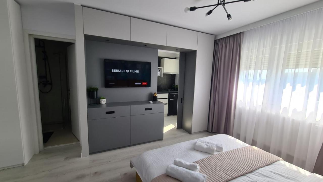 Government Deluxe Studio By Magic Apartments บูคาเรสต์ ภายนอก รูปภาพ