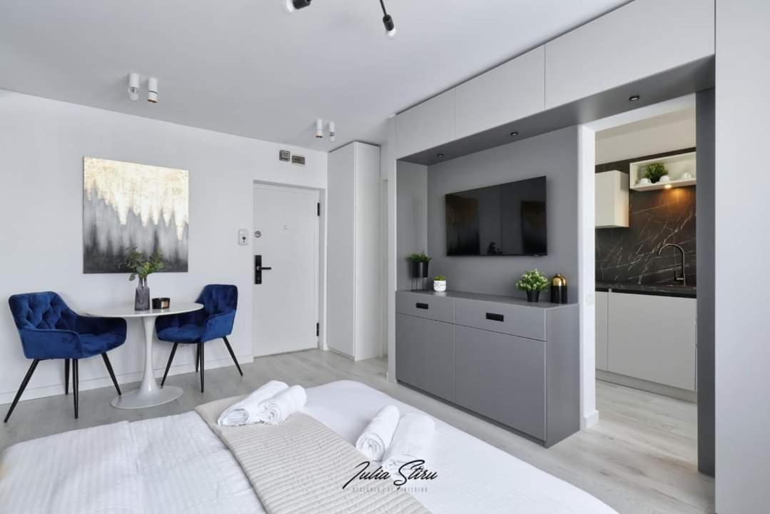 Government Deluxe Studio By Magic Apartments บูคาเรสต์ ภายนอก รูปภาพ